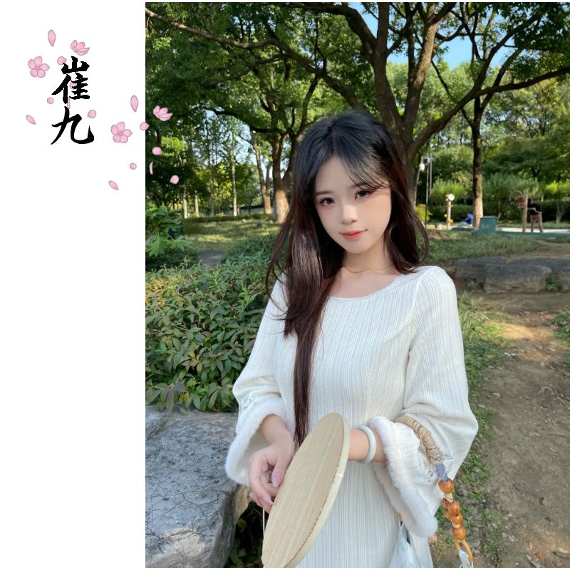 EACH崔九秋冬白色打底连衣裙