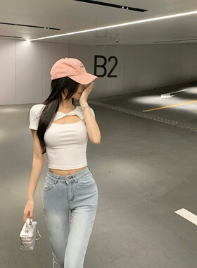 M900白色t恤女短袖上衣设计感2026新款短款体恤显瘦紧身夏小个子