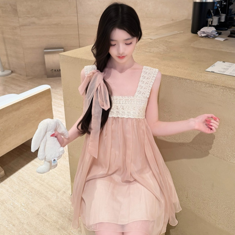 M900吊带连衣裙女2026夏季新款蕾丝拼接网纱短款雪纺气质辣妹裙