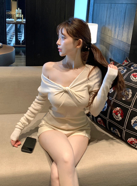 M900打底衫女春秋洋气长袖上衣小个子设计感穿搭2026年新款内搭