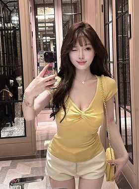 M900上衣短袖t恤女2026年新款夏季爆款短款修身正肩体恤辣妹性感