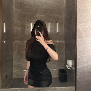 黑色体恤斜肩体恤露肩短款 夏季 2025新款 M900一字肩上衣t恤女短袖