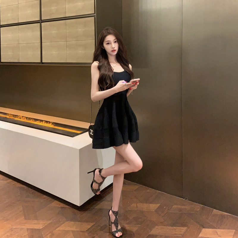 M900黑色连衣裙女2026新款今年流行爆款裙子夏季小黑裙性感小个子