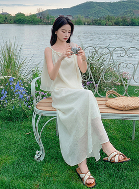 现货：24年夏装新款度假仙美两件套吊带套装裙2C135-5067P115K168