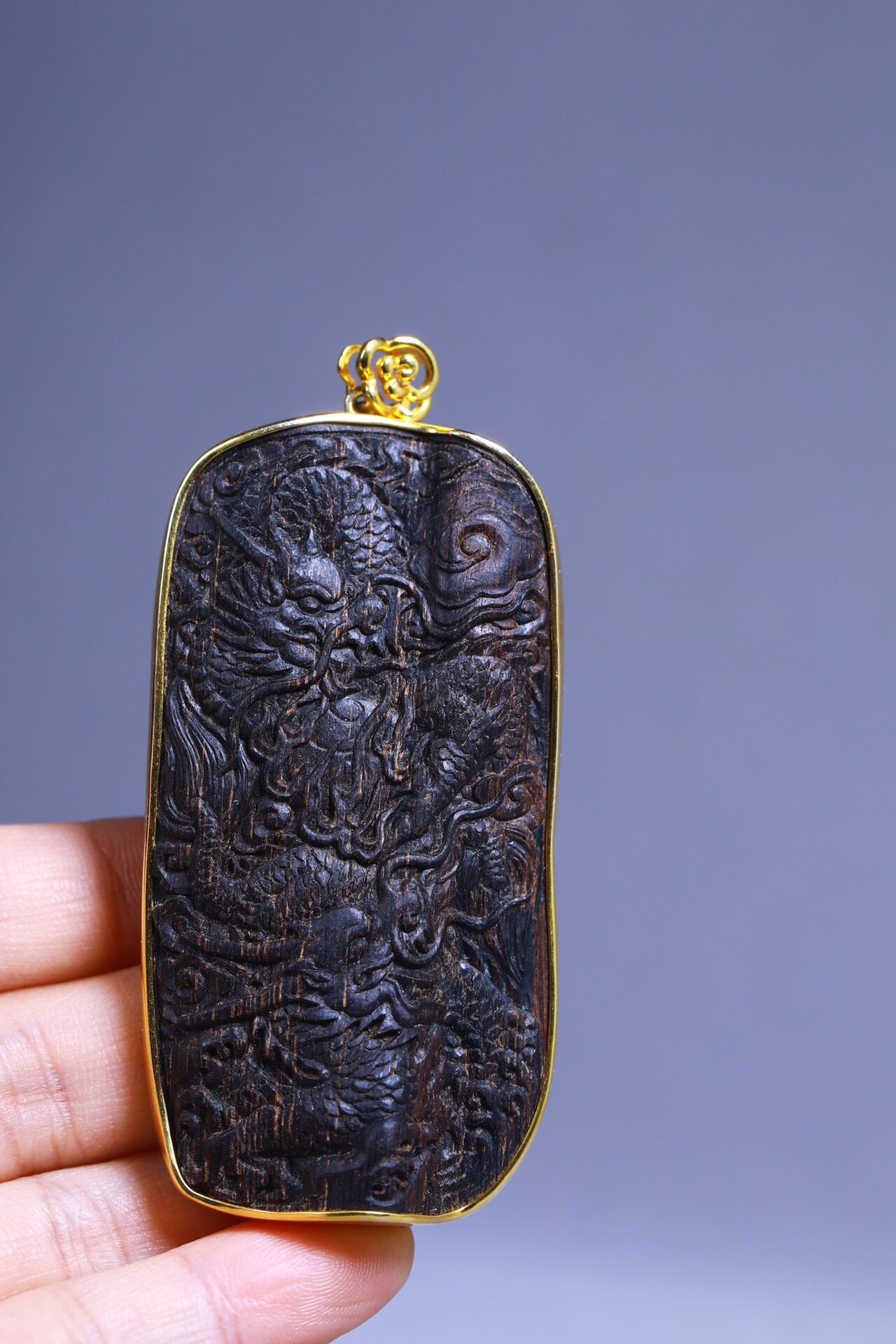 沉水级文莱沉香雕件雕刻龙牌镶嵌K金29.17克挂件挂坠吊坠