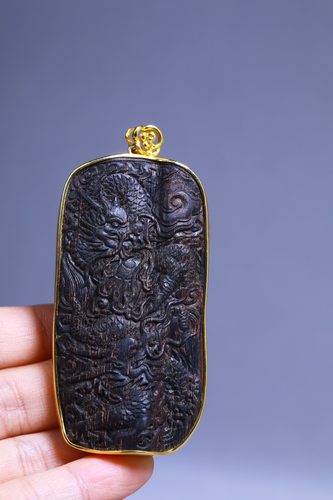 沉水级文莱沉香雕件雕刻龙牌镶嵌K金29.17克挂件挂坠吊坠