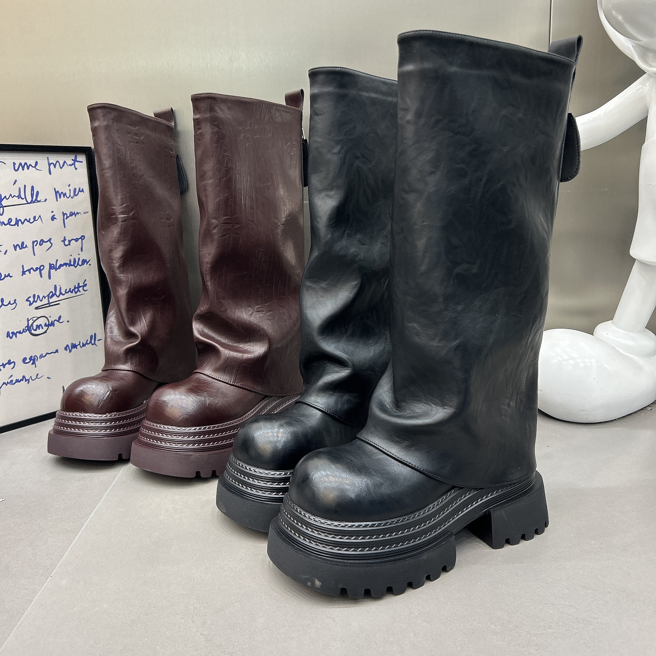 ins风设计师款走秀欧货25新款裤管靴女复古厚底增高马丁靴堆堆靴