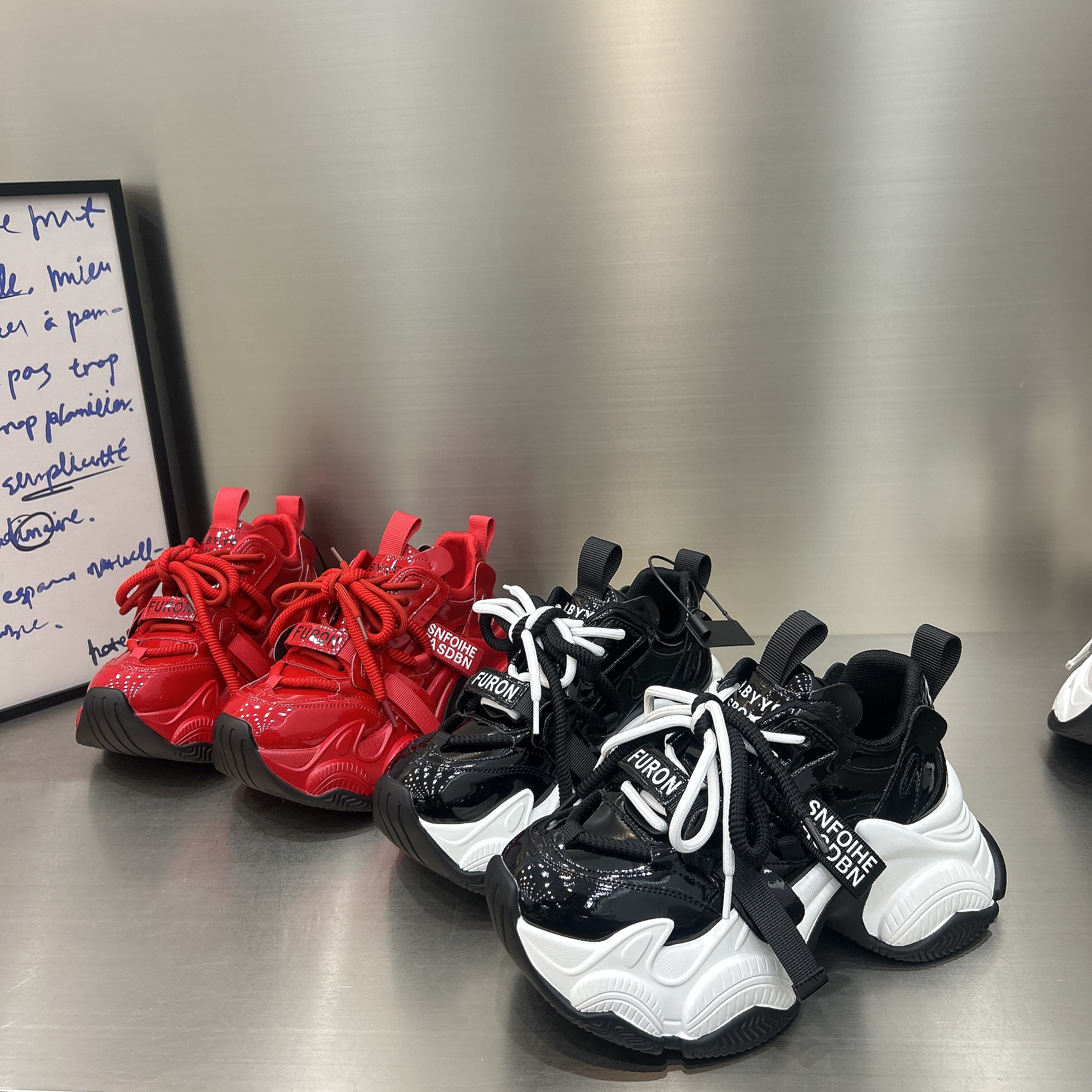 爆款亮面漆皮松糕老爹鞋女鞋2026春新款厚底显脚小运动休闲鞋ins