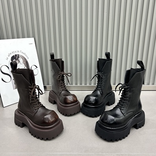 欧货2025新款爆款中筒靴女设计感时尚百搭款圆头额头马丁靴厚底靴