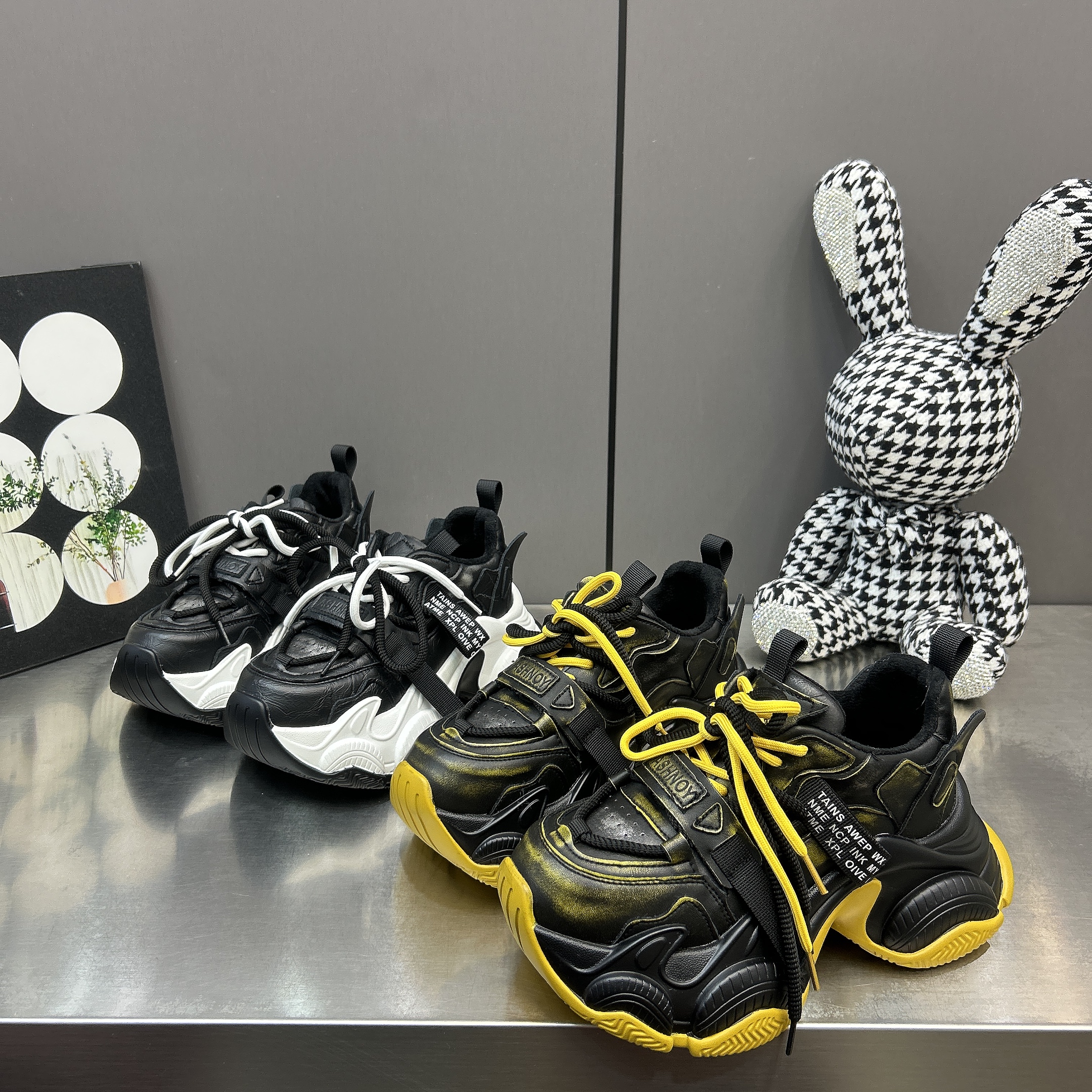 抖音爆款欧货彩色撞色真皮厚底老爹鞋女2025新款增高休闲运动鞋