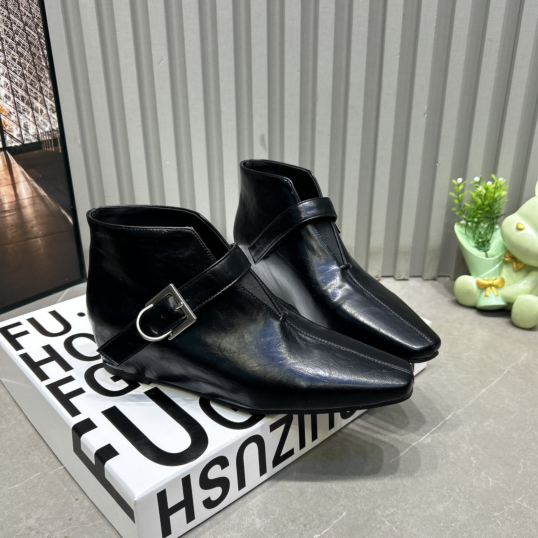 抖音爆款新款方头V形尖口设计小跟鞋女鞋百搭时尚内增高银扣显瘦,女鞋,马丁靴,淘宝优惠券,粉丝福利购,淘宝优惠卷