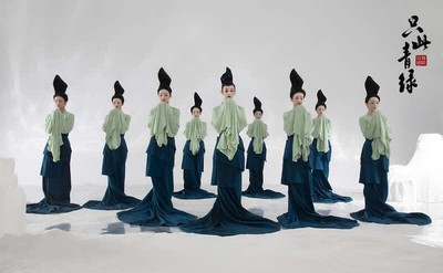 只此青绿孟庆旸同款舞蹈服春晚千里江