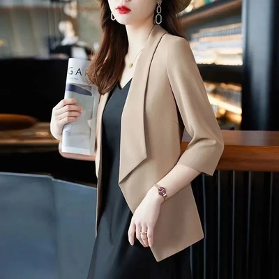 大码女装洋气薄款小西装外套2024新款春秋胖MM显瘦七分袖西服上衣