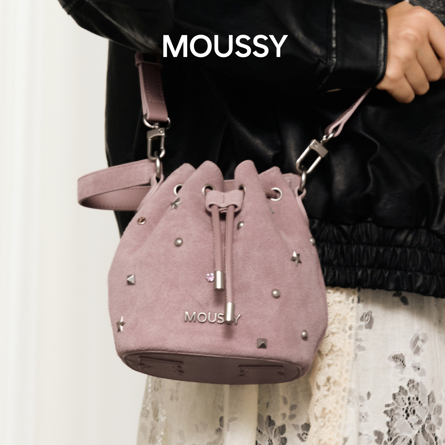 Moussy铆钉小水桶包单肩斜挎包时尚潮酷通勤女包小众高级感女包