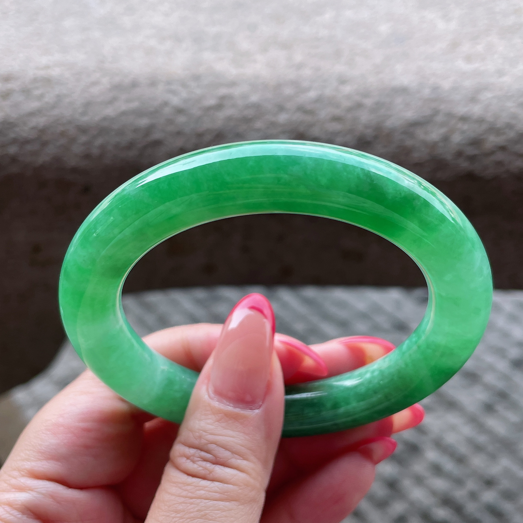 2026天然缅甸翡翠A货糯种满绿圆条手镯55圈口0324E1