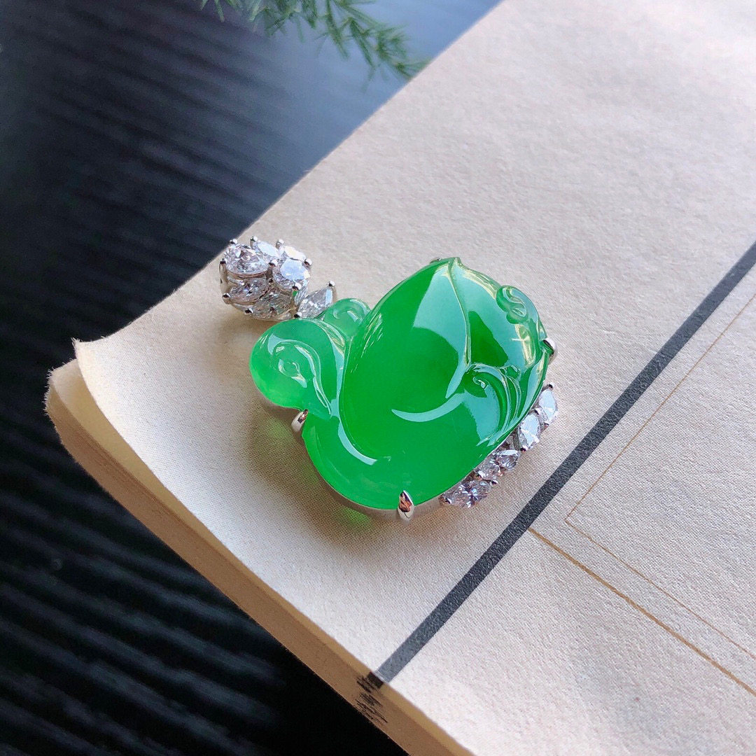 103玉渡缘2023新品首饰缅甸a货翡翠冰种阳绿天鹅吊坠鉴定证书0216