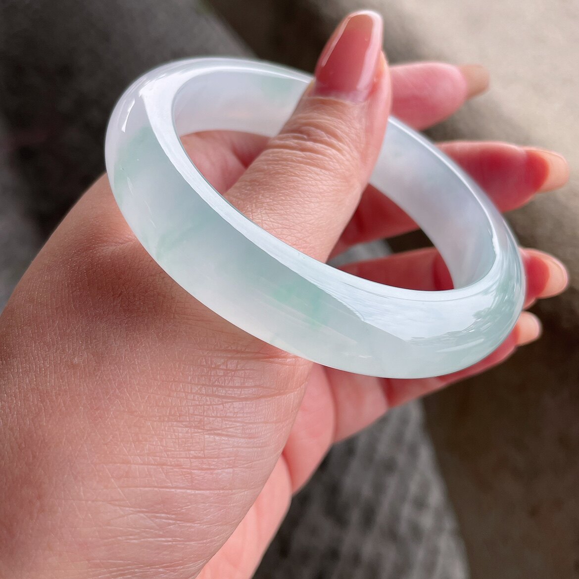 2026天然缅甸翡翠A货冰种飘绿花正圈手镯55圈口0103YT8