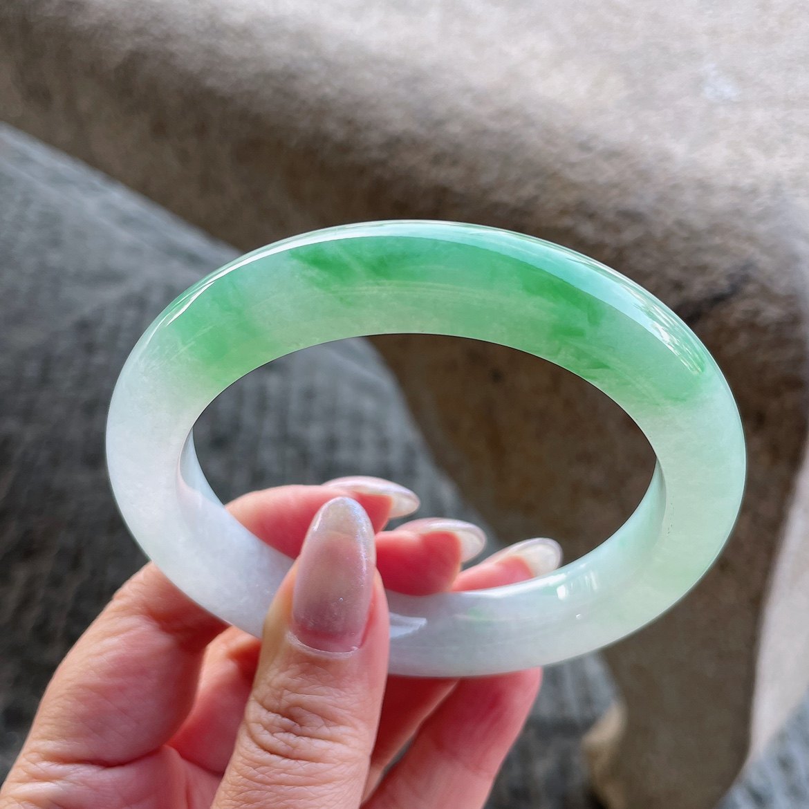 2025天然缅甸翡翠A货冰润飘绿花正圈手镯62圈口1204X7