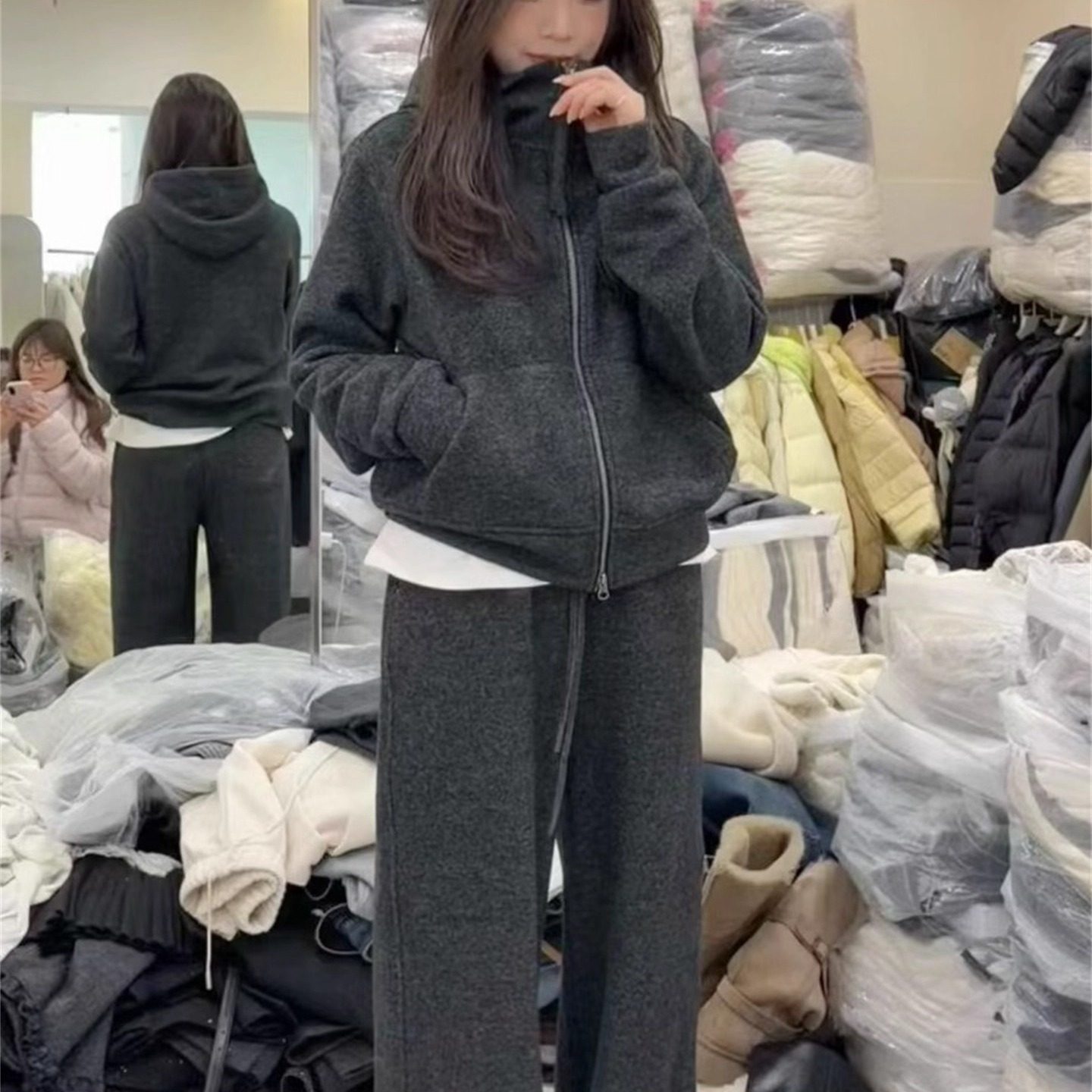 巨好看的两件套冬季女款休闲运动风加绒连帽拉链卫衣卫裤时尚套装