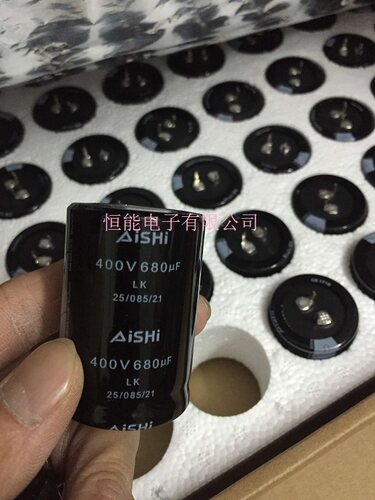 进口原装 优质电容电解    400V680UF  体积 35*50