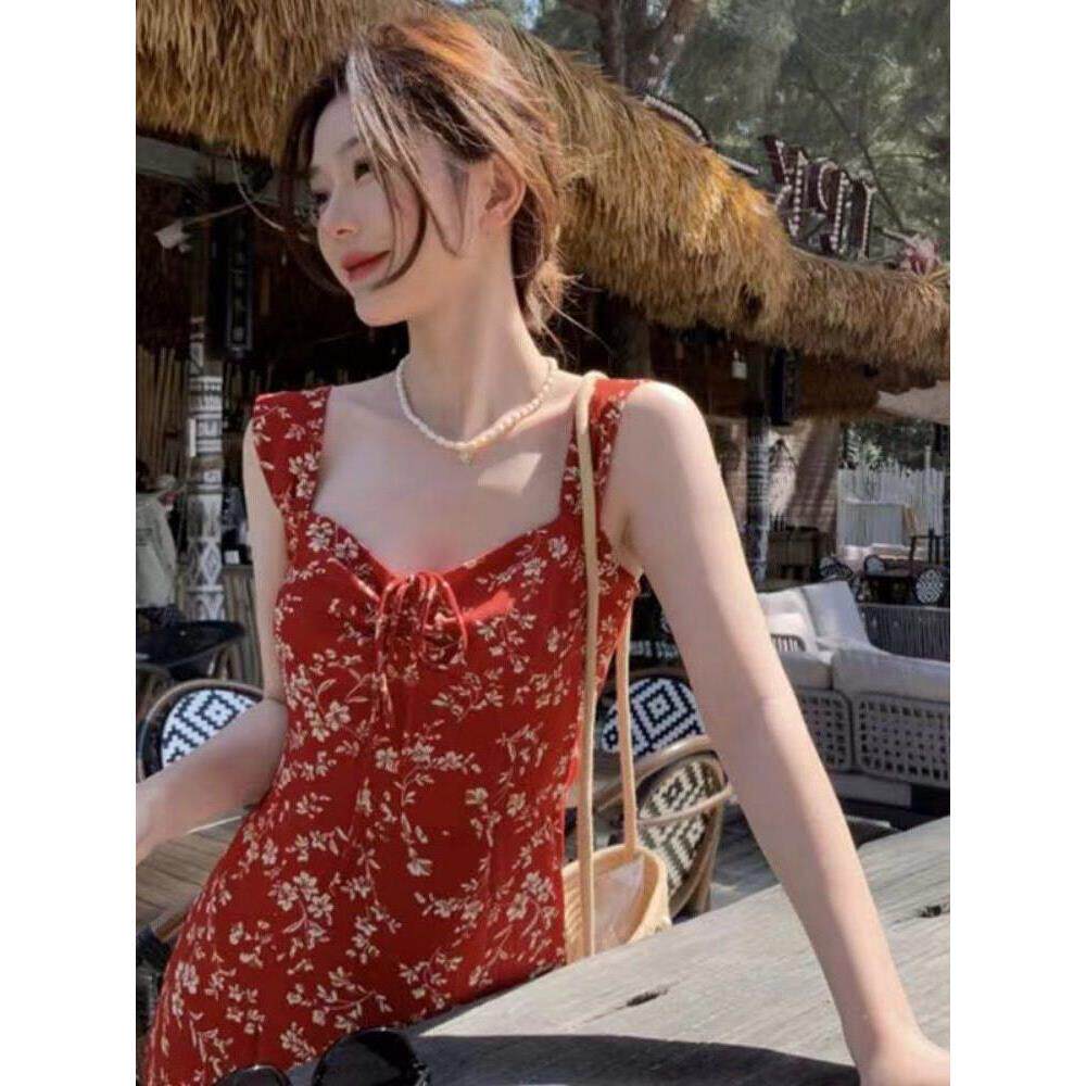 碎花连衣裙度假海边长裙子显瘦好看白2026新款早春正流行旅游流行