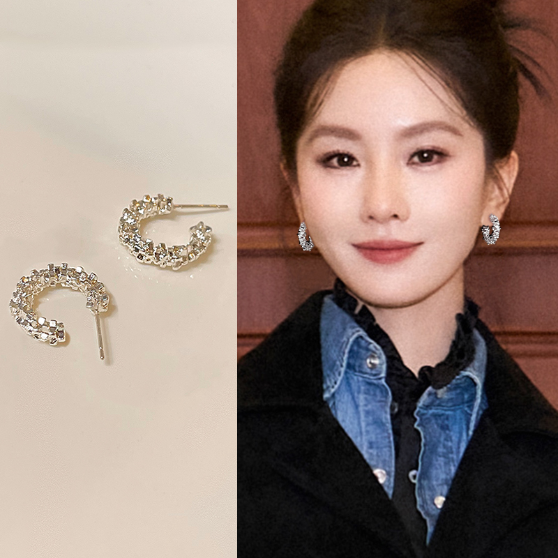 银色c型耳环女轻奢高级感