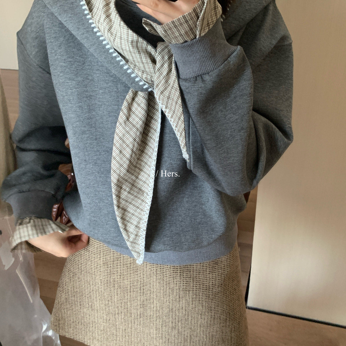 Hers-冬上新简约日常休闲连帽绑带加绒卫衣92565