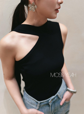 Moss烨 现货斜肩飘带 黑色弹力坑条修身针织背心