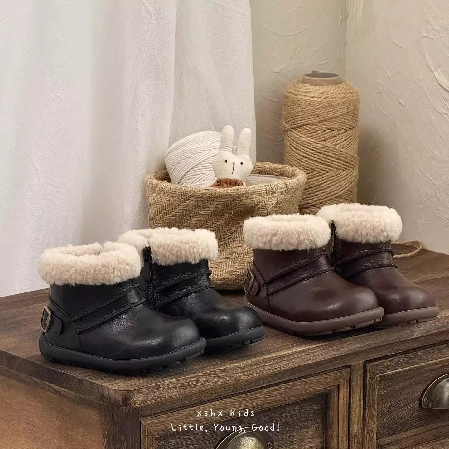 儿童加绒皮靴子软底保暖加厚棉靴