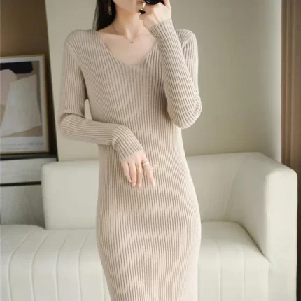 秋冬新款百搭修身V领打底衫女长款紧身毛衣裙女法式针织连衣裙女