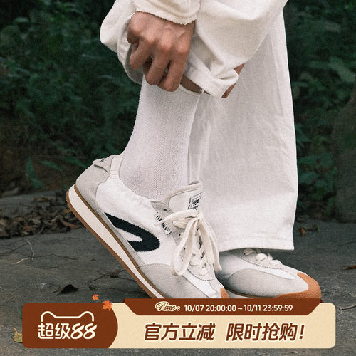 VEEMES复古米白色透气德训鞋