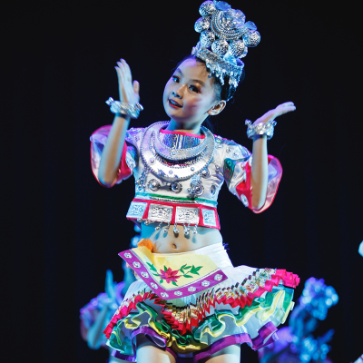 小荷风采苗妹妹舞蹈银色演出服