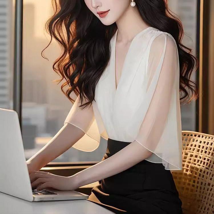 2025新款套头中袖v领衬衫女喇叭袖设计轻薄舒适上衣气质时尚百搭