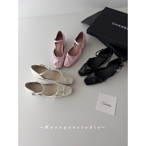 Moonyou 羊漆皮圆头蝴蝶结一字带后包跟玛丽珍单鞋女春夏气质凉鞋