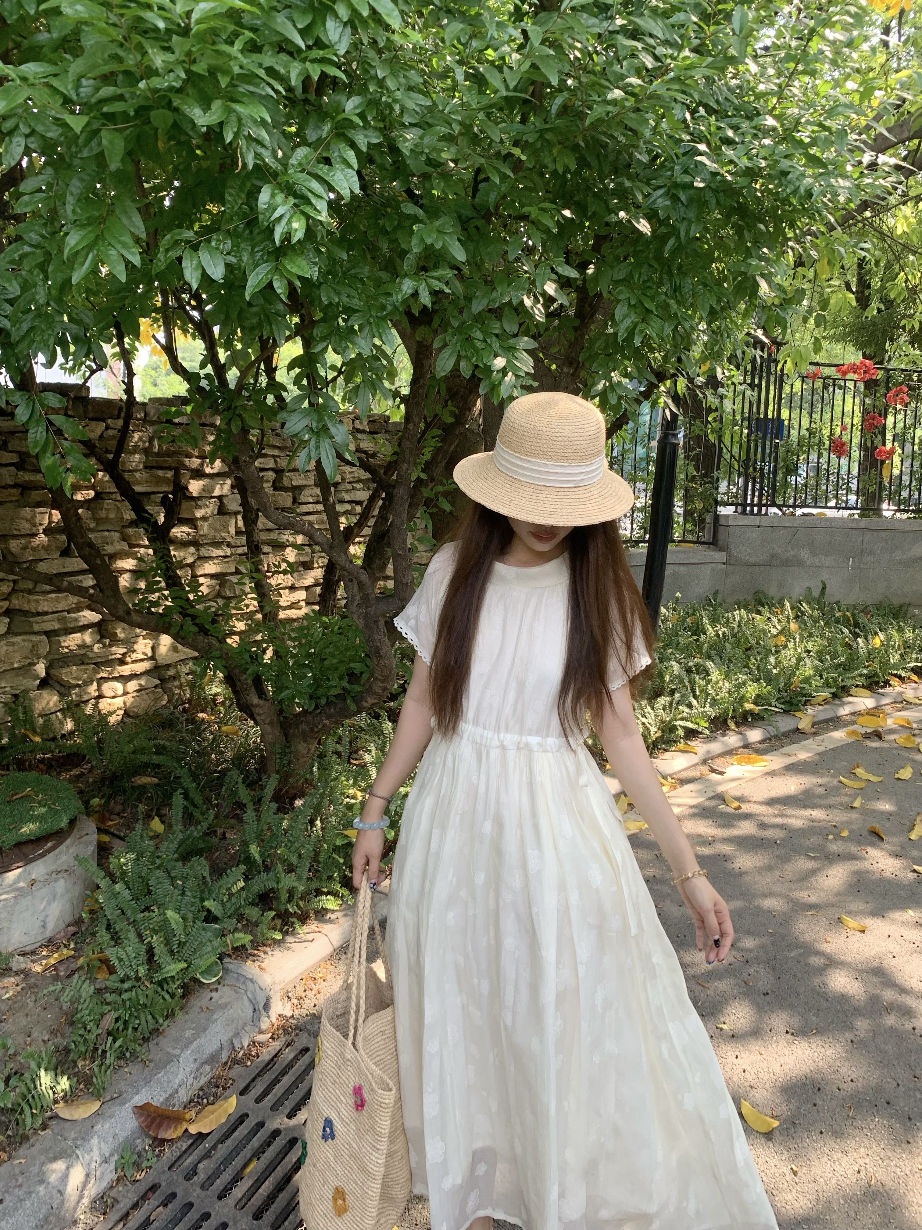 PINKMOON/云栖白絮 米白色提花连衣裙女 法式显瘦初恋感长裙