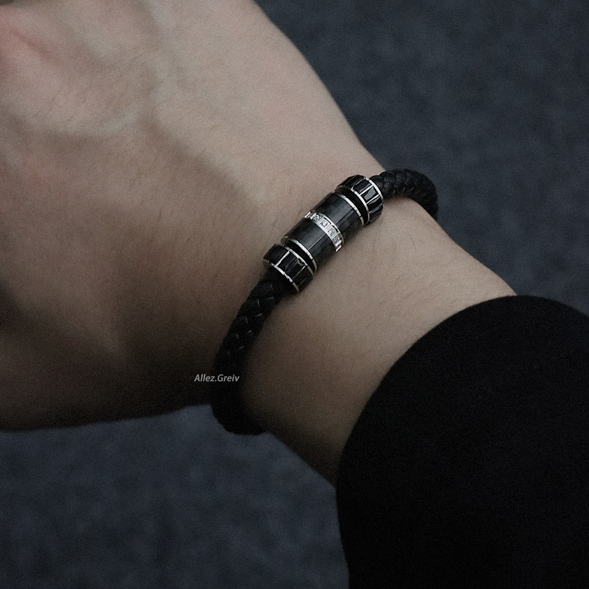 男生钛钢锆石皮革拼接手链