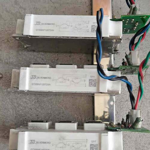 可维修模块GF200HF120T2VH。实物拍摄品相如图
