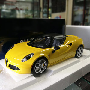 奥拓Autoart 1:18 阿尔法 罗密欧ALFA ROMEO 4C 蜘蛛 汽车模型