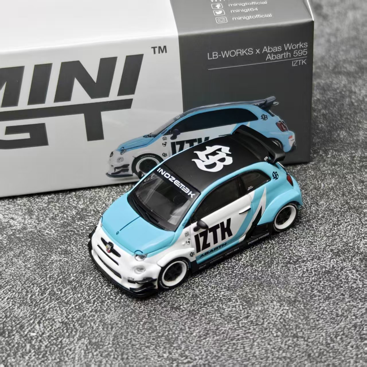 现货MINIGT 1:64 阿巴斯Abarth 595 LB Abas IZTK 宽体合金车模型