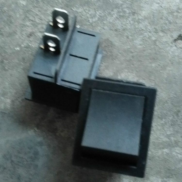 儿童电动摩托车脚踏脚踩开关