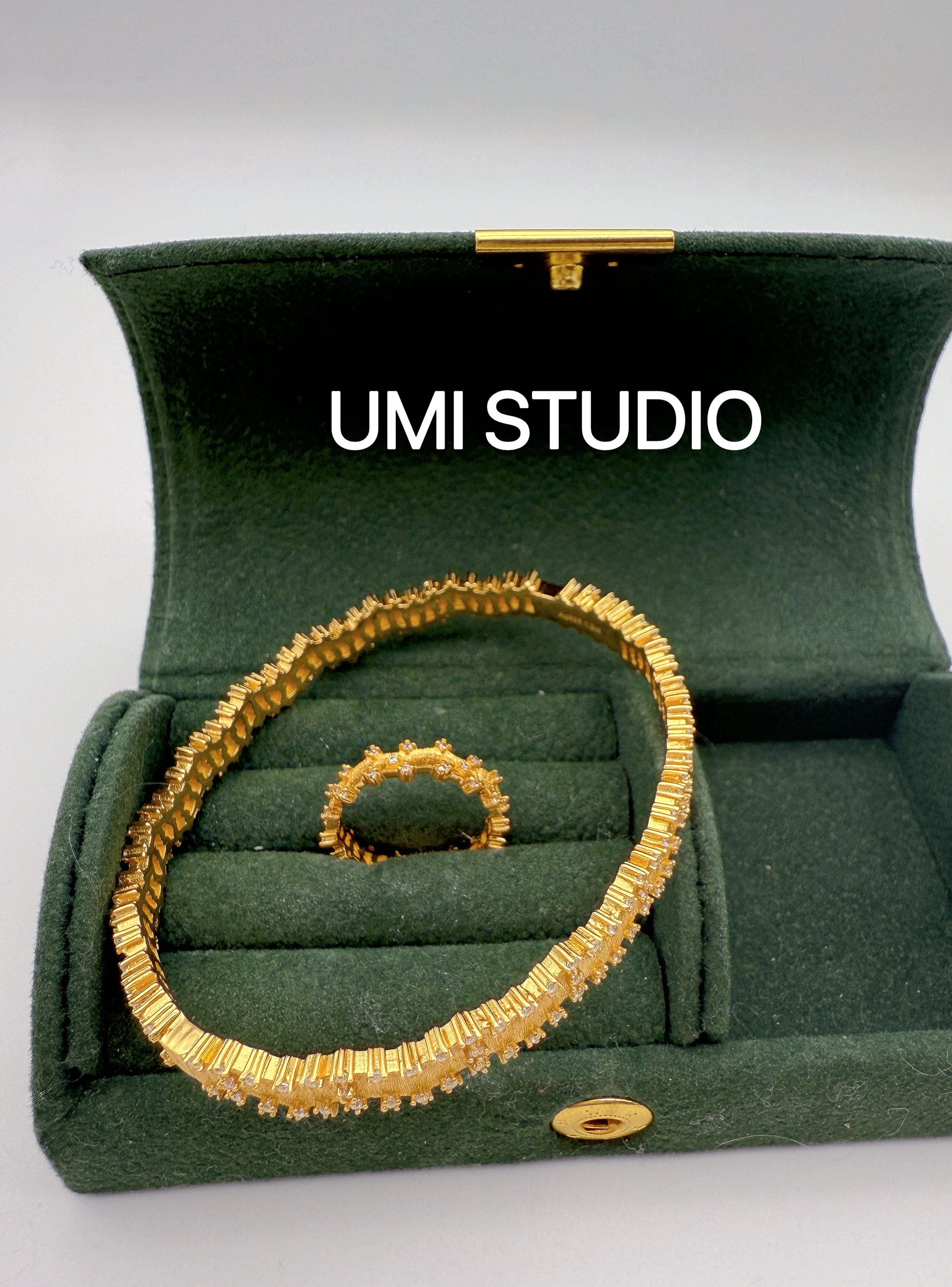 UMI家·轻珠宝/S925银镀k金·意大利拉丝工艺蕾丝点钻手镯戒指