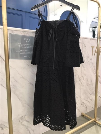 现货韩国进口2023春夏新款tara by motion时尚露肩吊带宽松连衣裙