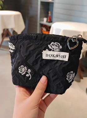 2025新款大容量高级感便携式黑色小化妆包女零钱包外出高奢收纳包