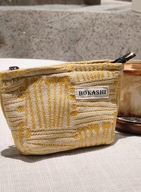 2025新款轻奢高级感化妆包女大容量便携式零钱包证件包旅行收纳