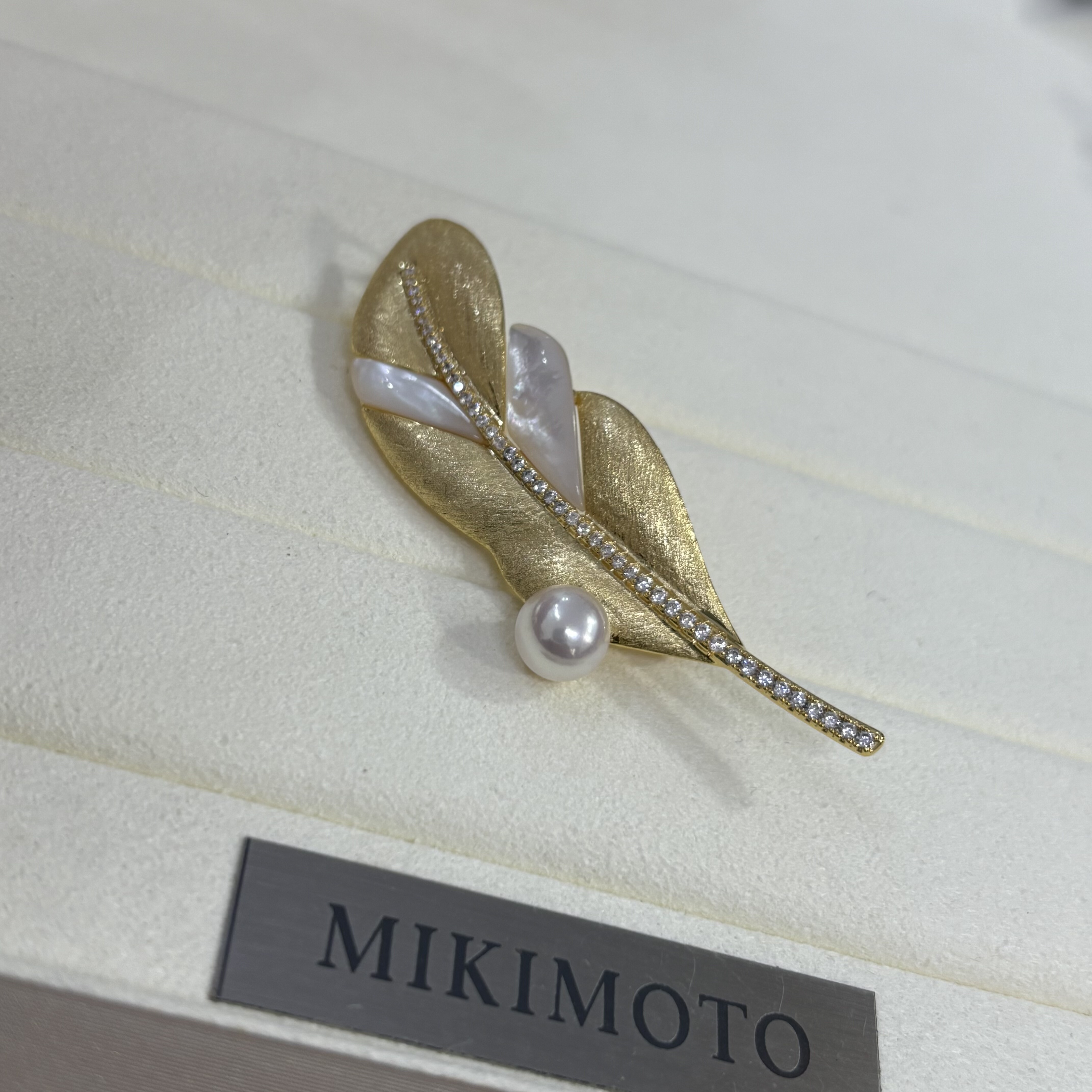 海小姐珍珠 高品质天然淡水珍珠胸针 羽毛叶子胸花配饰