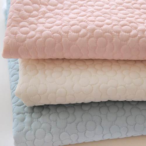 纯色花朵绗棉夹棉布料