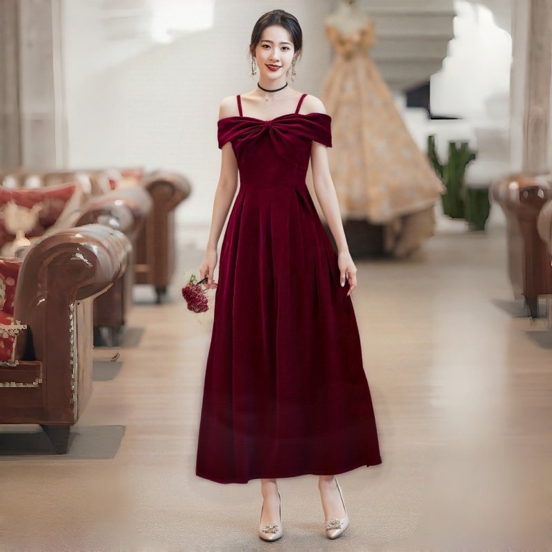 敬酒服新娘一字肩结婚丝绒酒红色