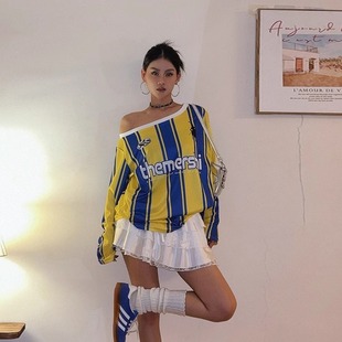 DoubleD美式运动风球衣斜肩条纹一字肩长袖T恤女显瘦辣妹露肩上衣