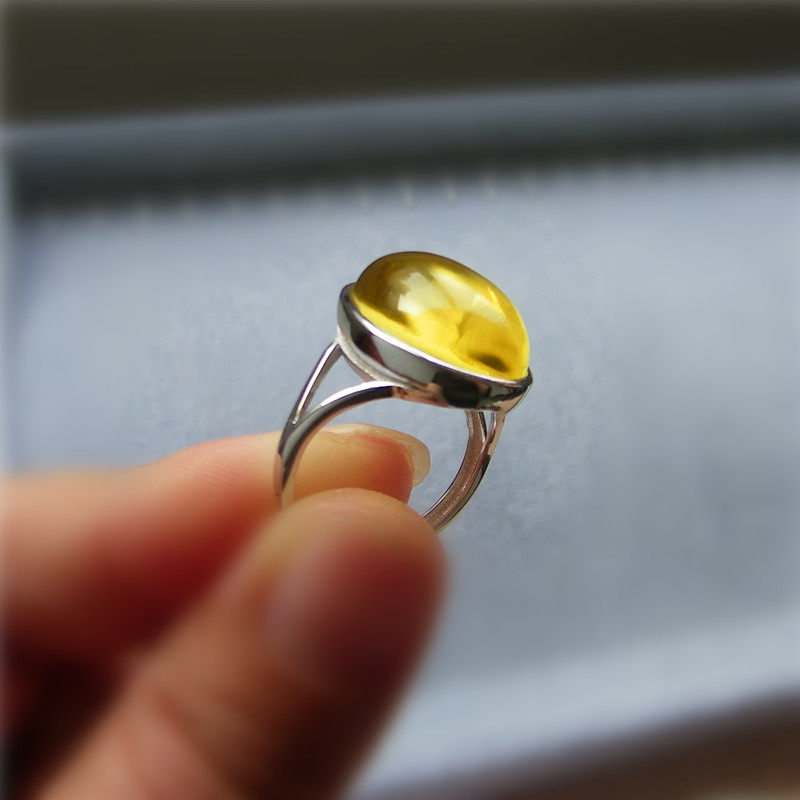 925纯银镶嵌纯天然蛋面蜜蜡戒指可调节圈口