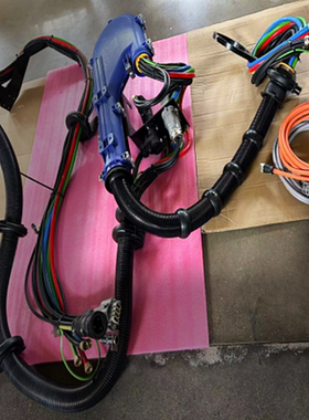 ABB点焊机器人IRB6700点焊管线包原装全新ABB点焊机器人配件